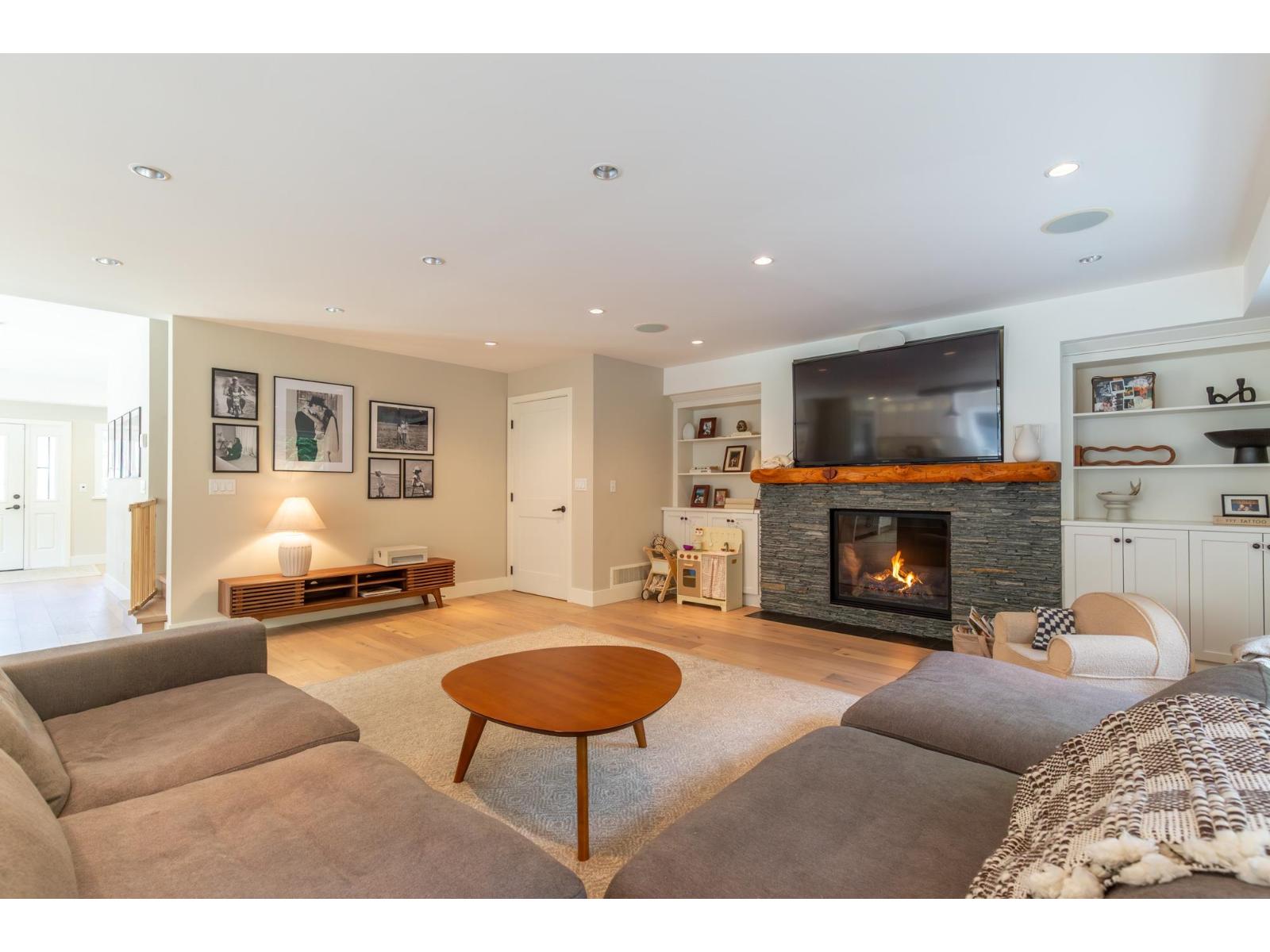 20078 27 AVENUE, Langley