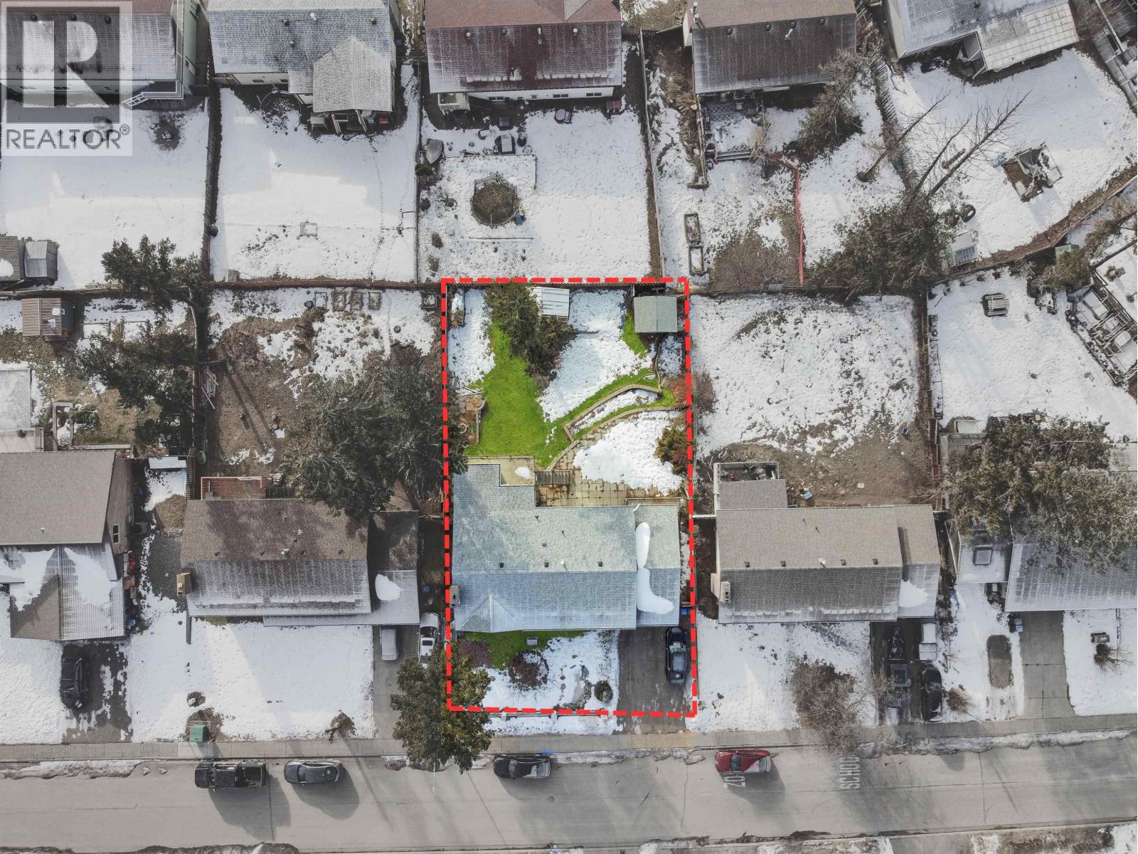 1235 MOON AVENUE - 4