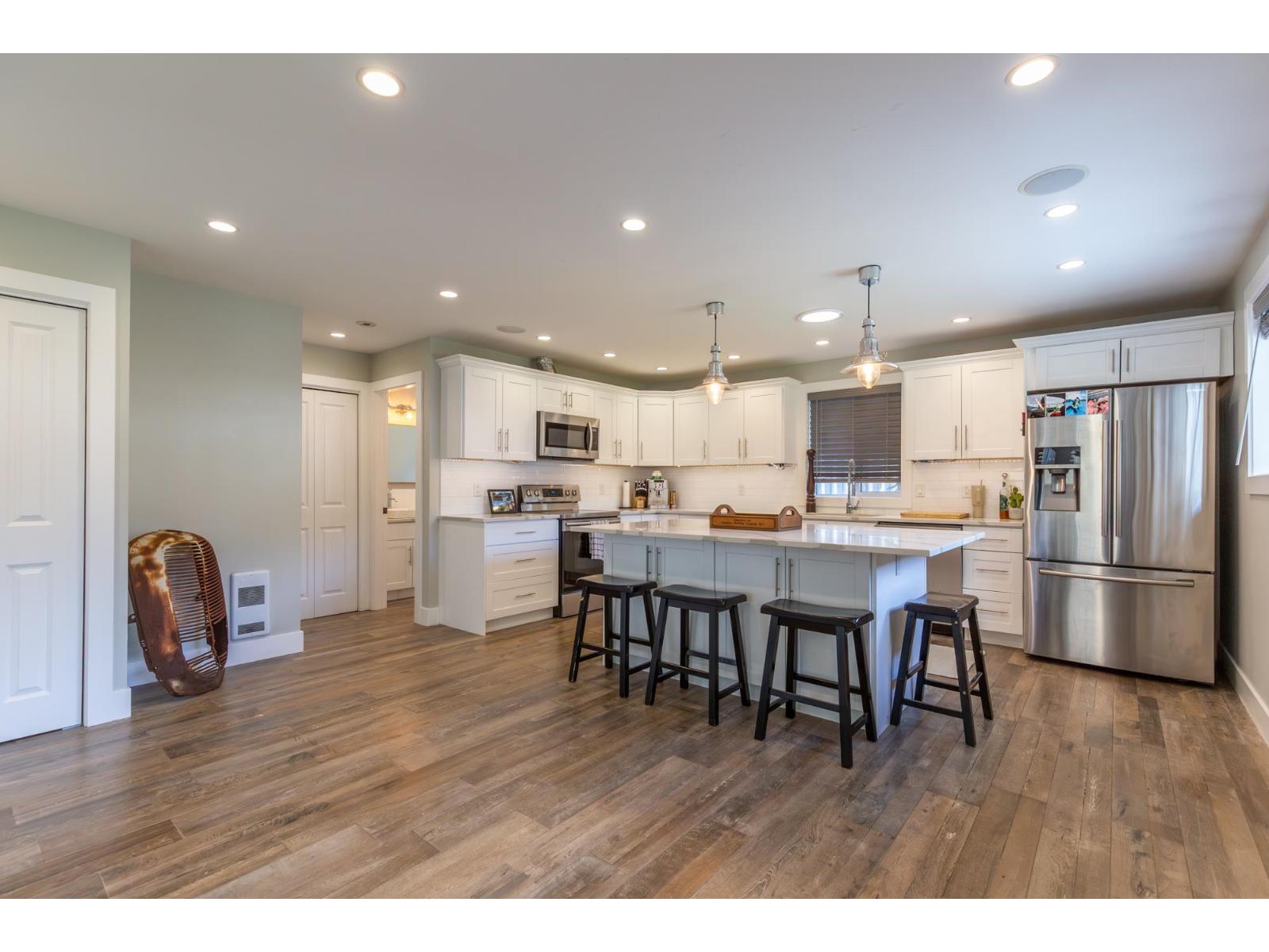 20078 27 AVENUE, Langley