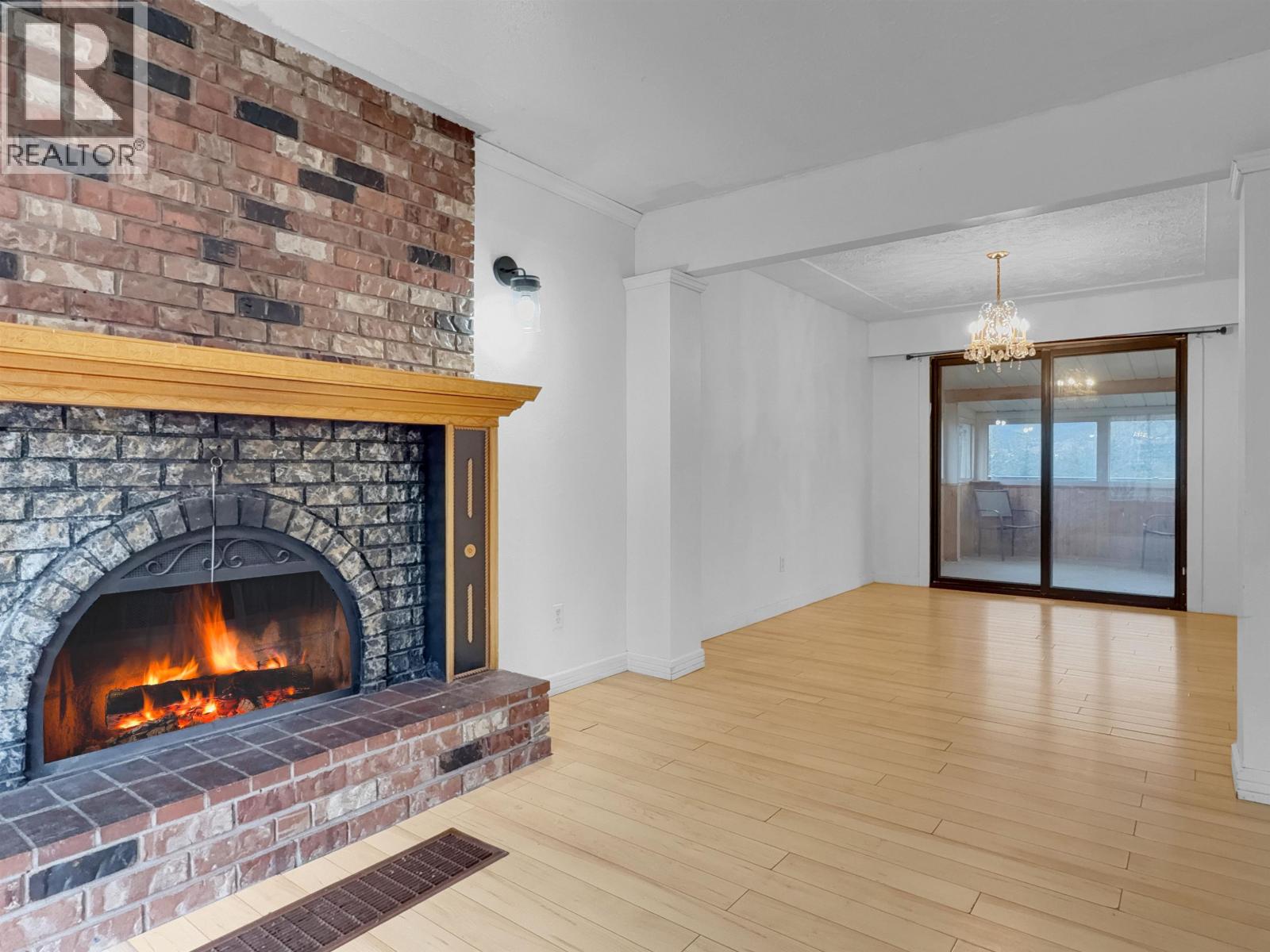 1235 MOON AVENUE - 9