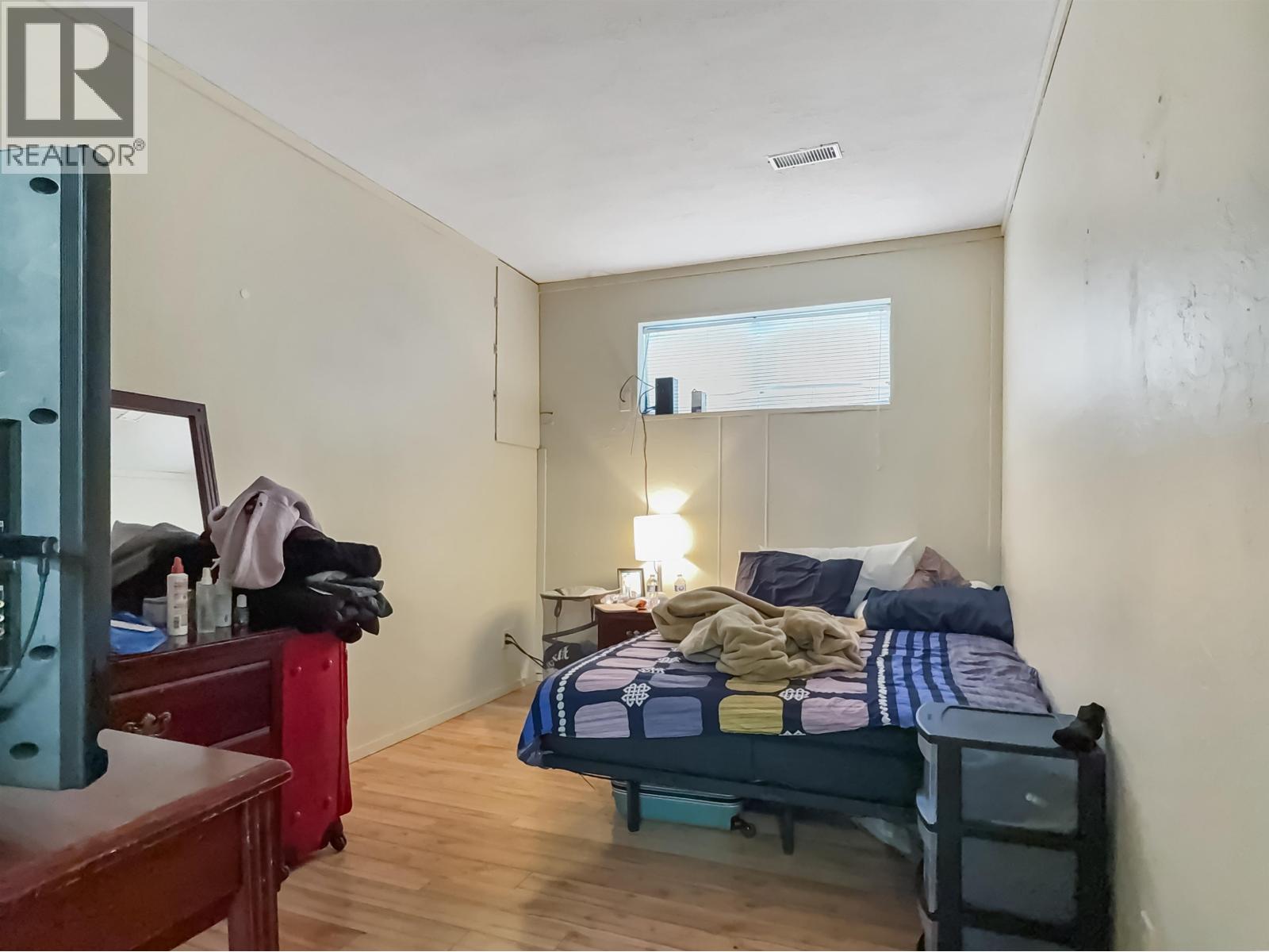 1235 MOON AVENUE - 25