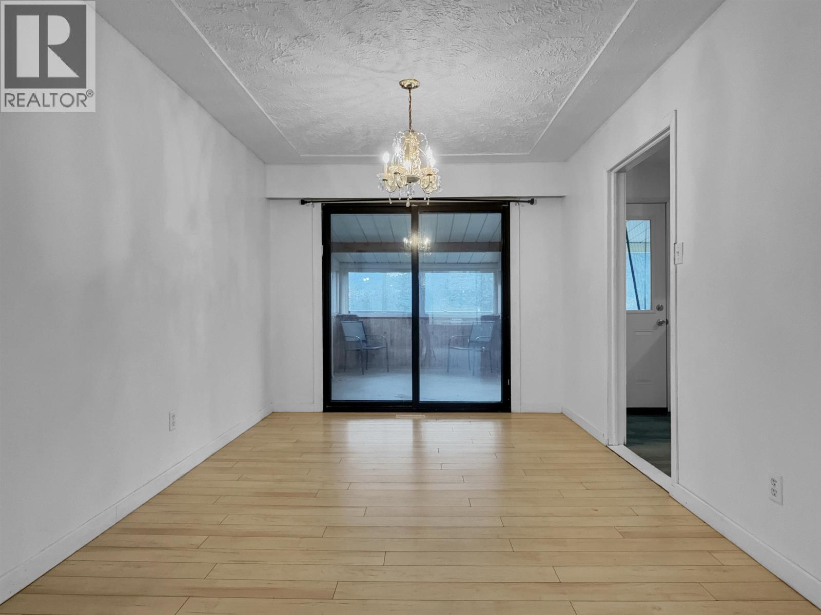 1235 MOON AVENUE - 10