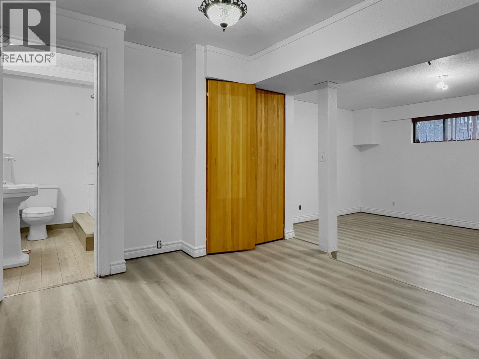 1235 MOON AVENUE - 22