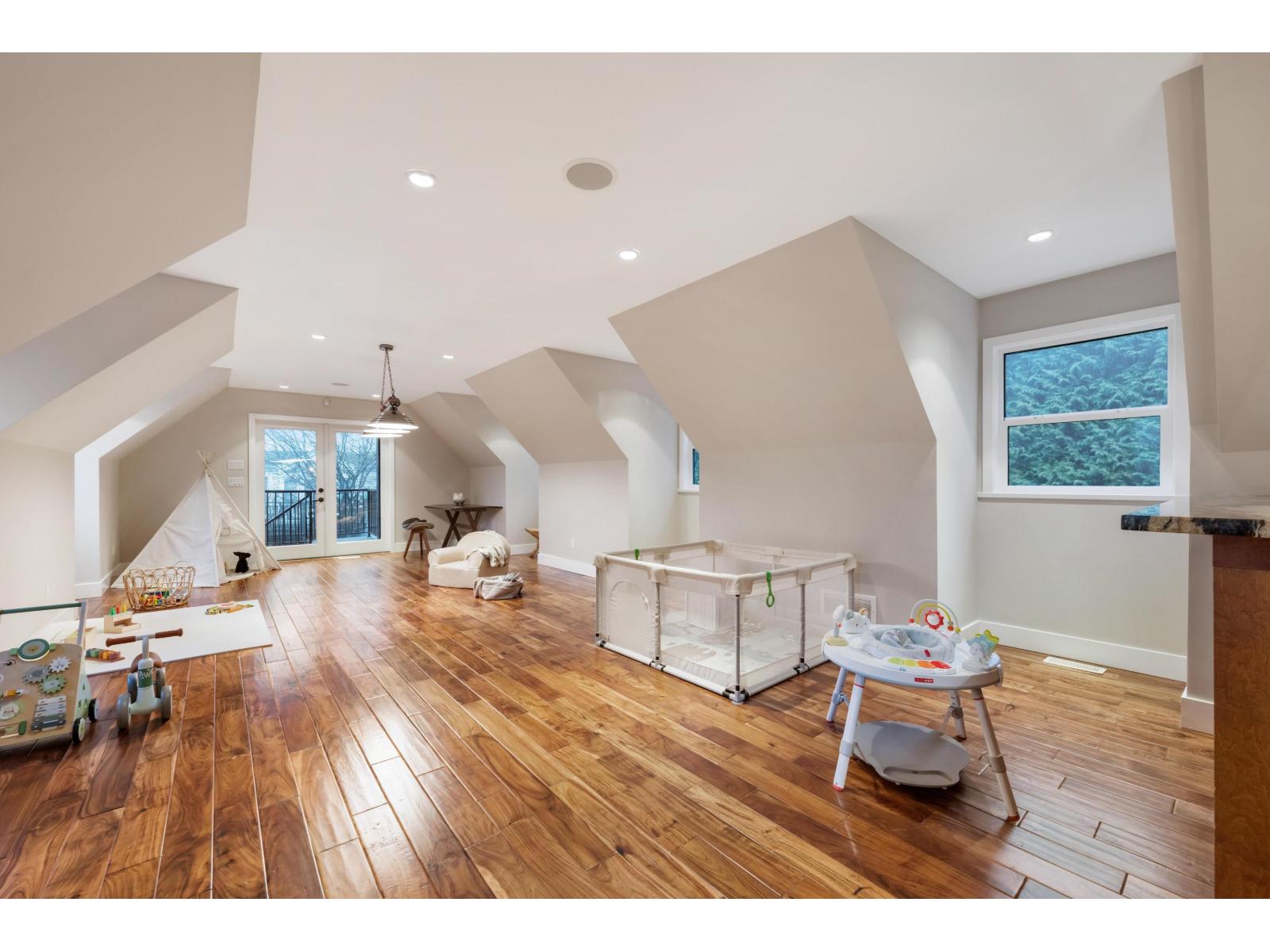 20078 27 AVENUE, Langley