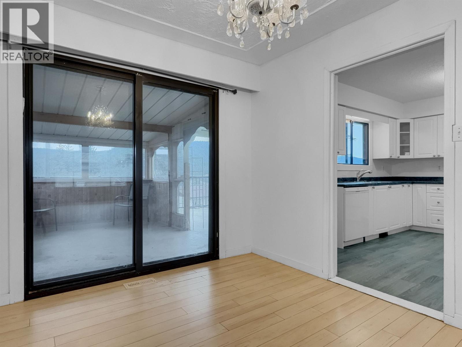 1235 MOON AVENUE - 11