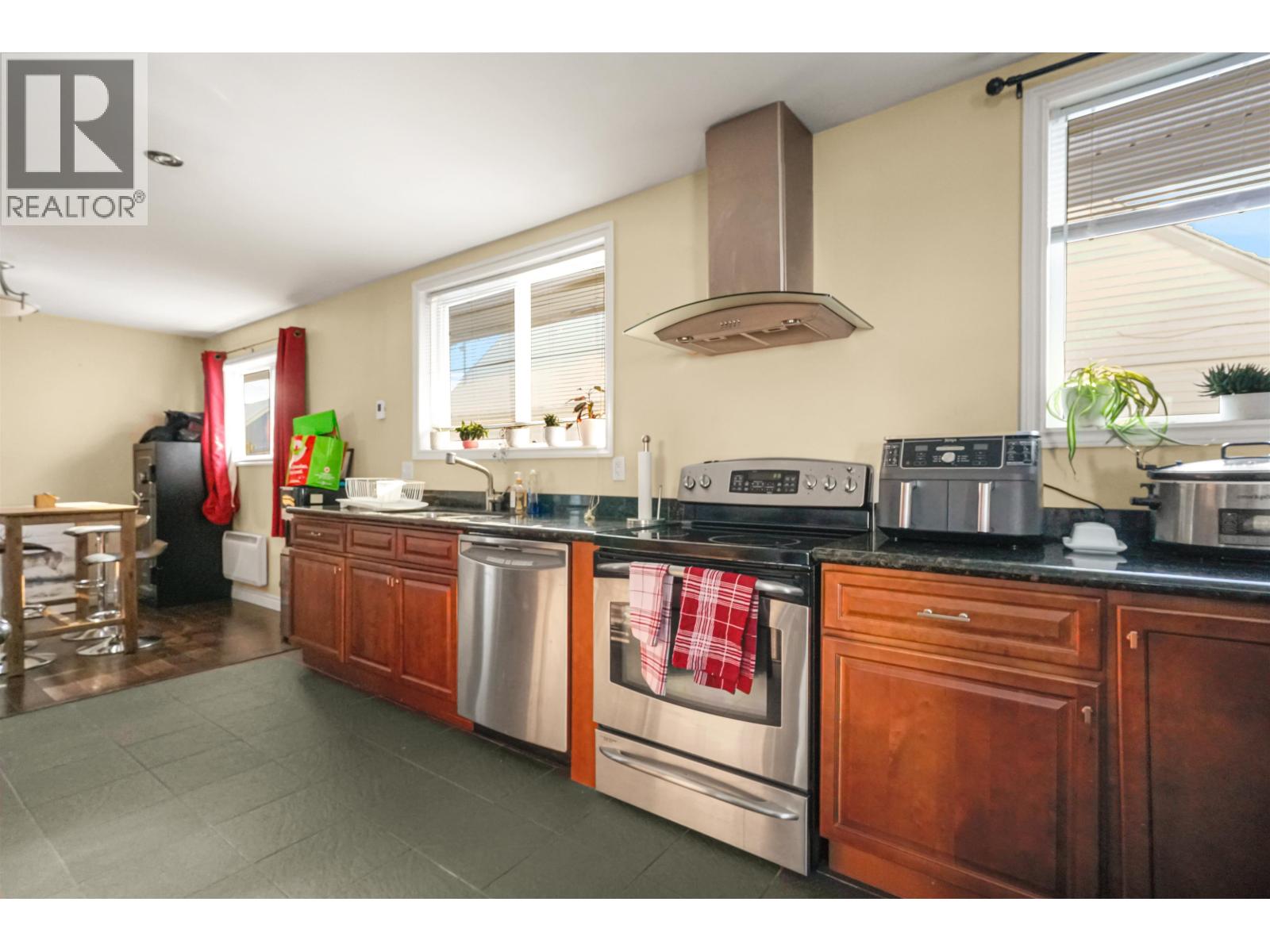 11 SWALLOW STREET, Kitimat