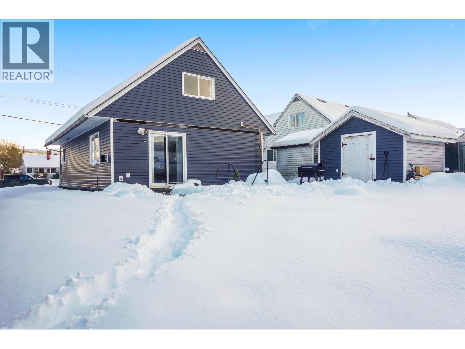 11 SWALLOW STREET, Kitimat