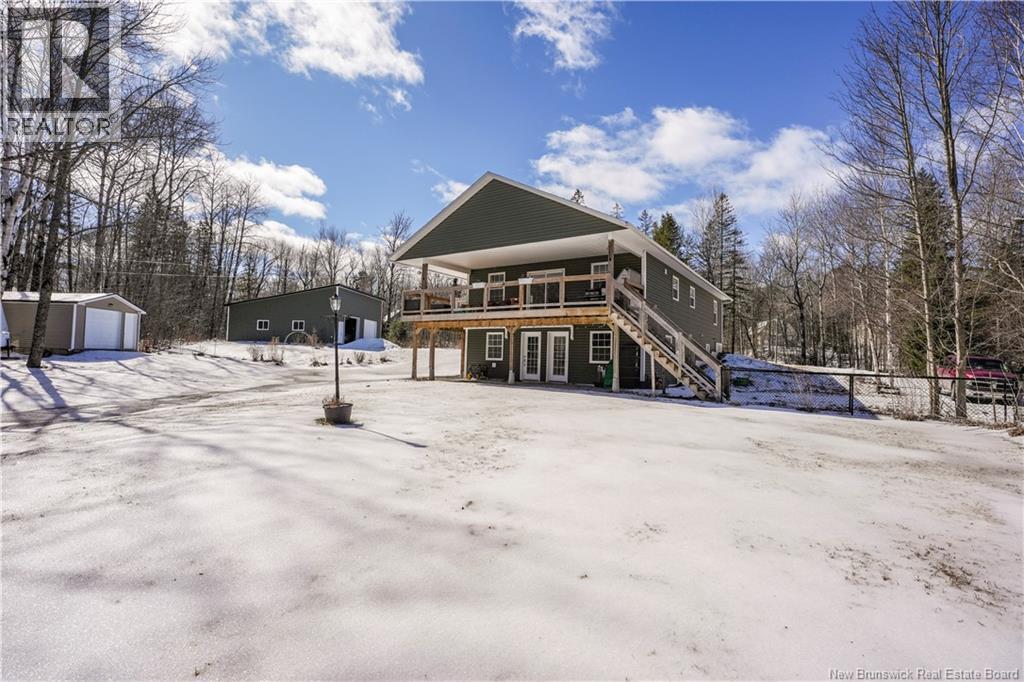 18 DRIFTWOOD DRIVE - 4