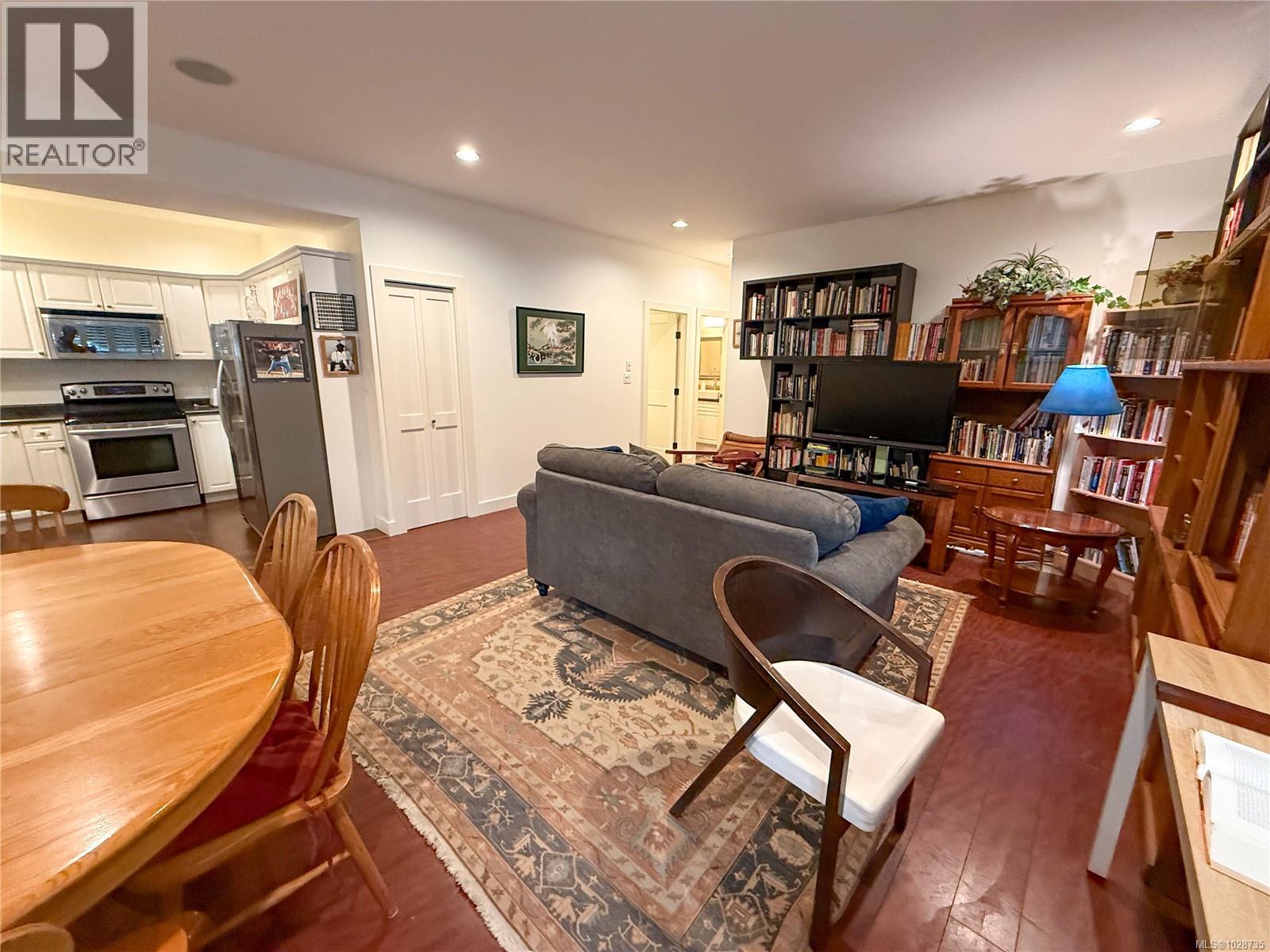 462 POINT IDEAL DR - 25