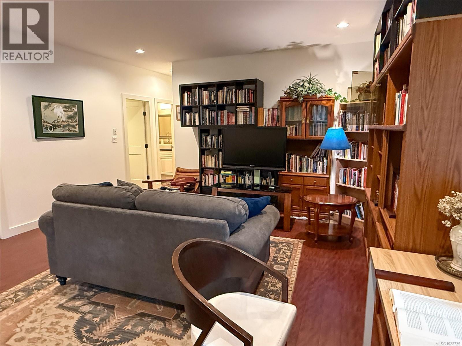 462 POINT IDEAL DR - 26