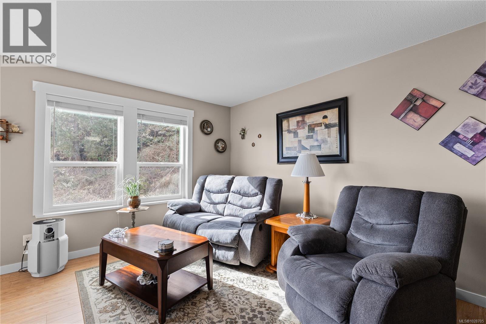 #224 390 ISLAND HWY S - 11