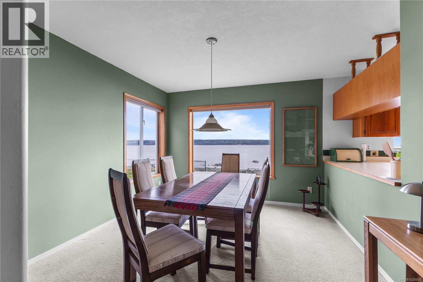 1081 Island Hwy S, Campbell River