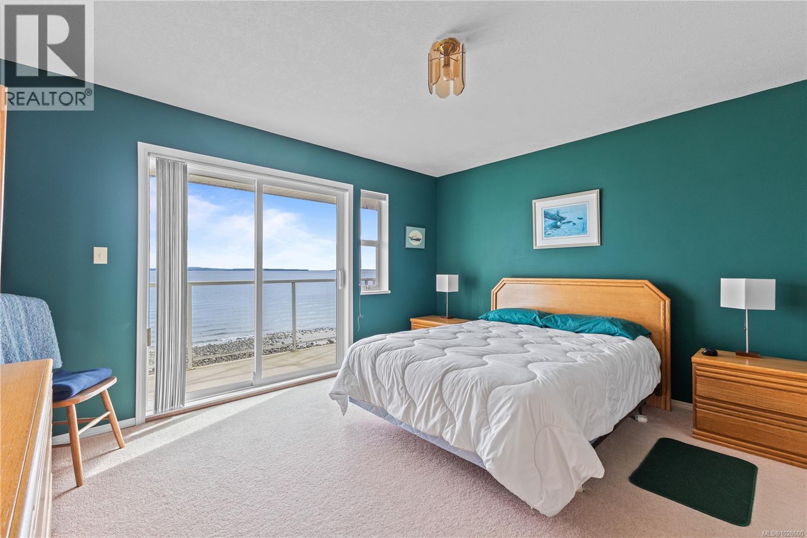 1081 Island Hwy S, Campbell River