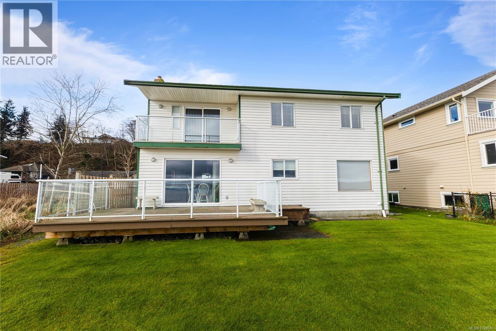 1081 Island Hwy S, Campbell River