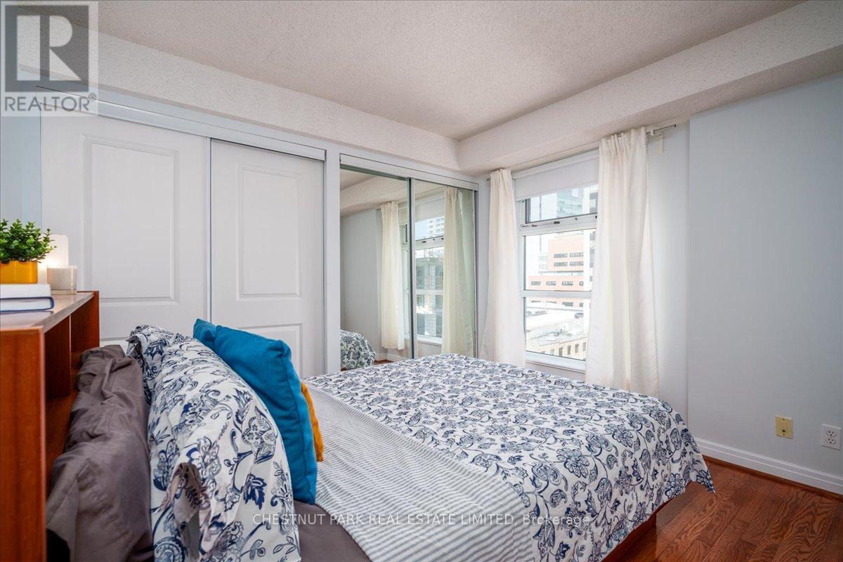 #1401 50 LOMBARD STREET - 16