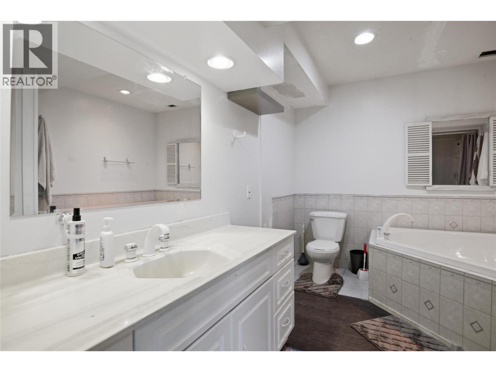 2619 ARGYLE Avenue, Kamloops