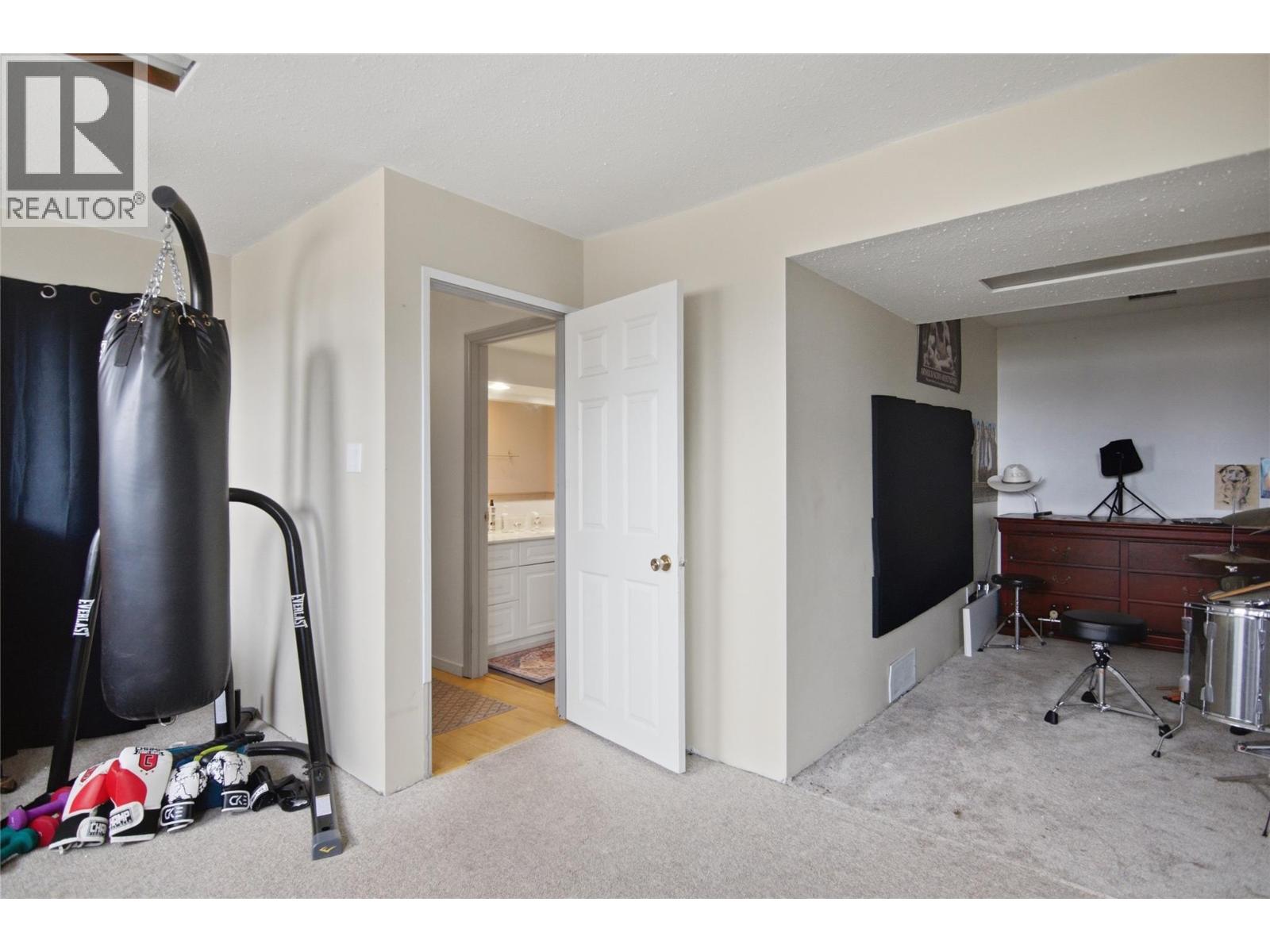 2619 ARGYLE Avenue, Kamloops