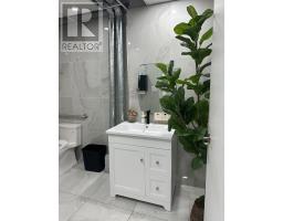 2551 Hurontario Street, Mississauga, ON L5A2G4 Photo 12