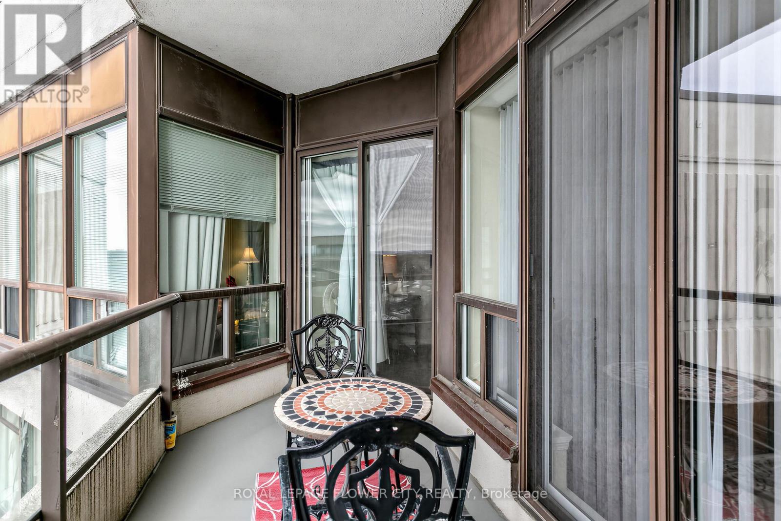#1208 10 LAURELCREST STREET - 22