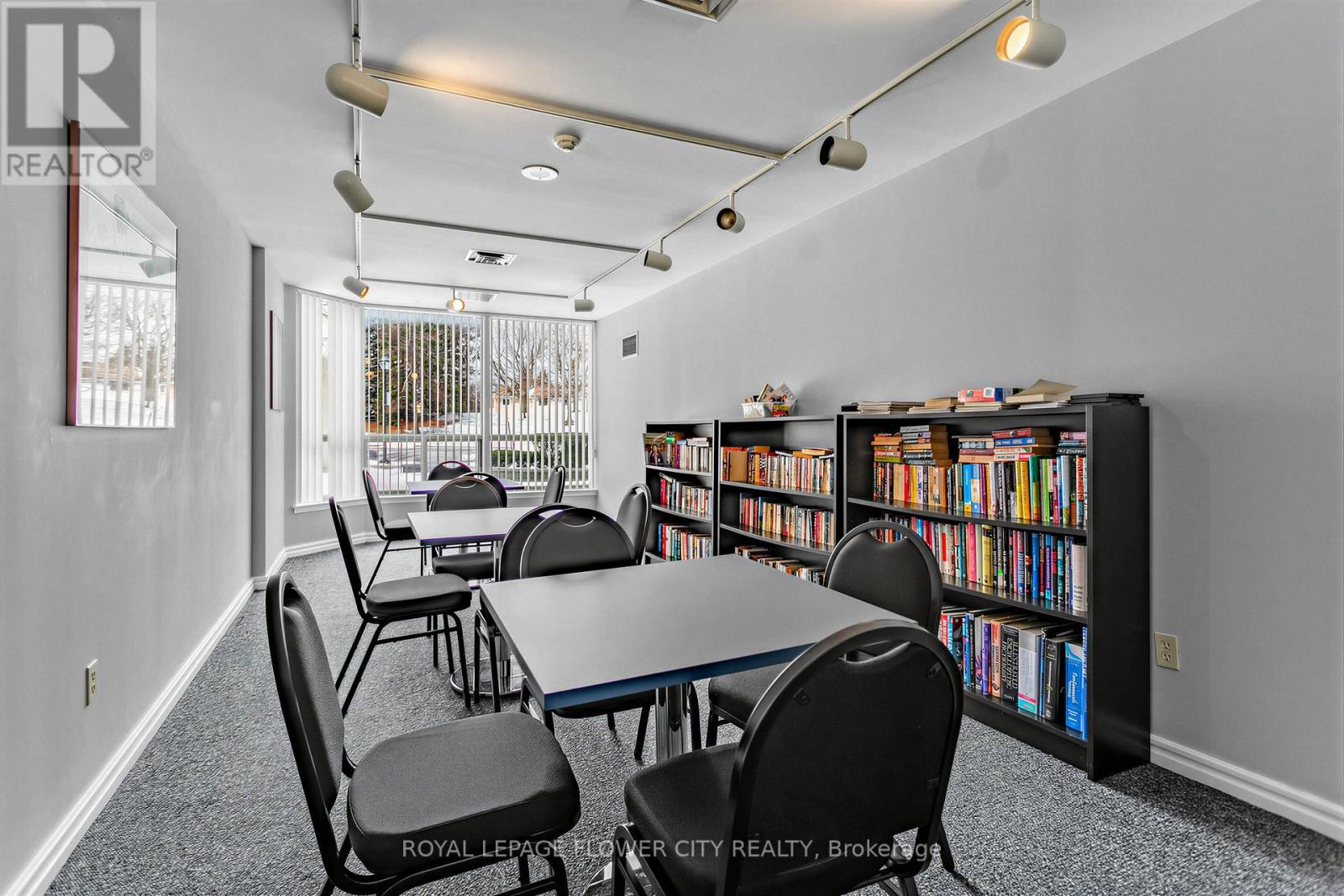 #1208 10 LAURELCREST STREET - 27