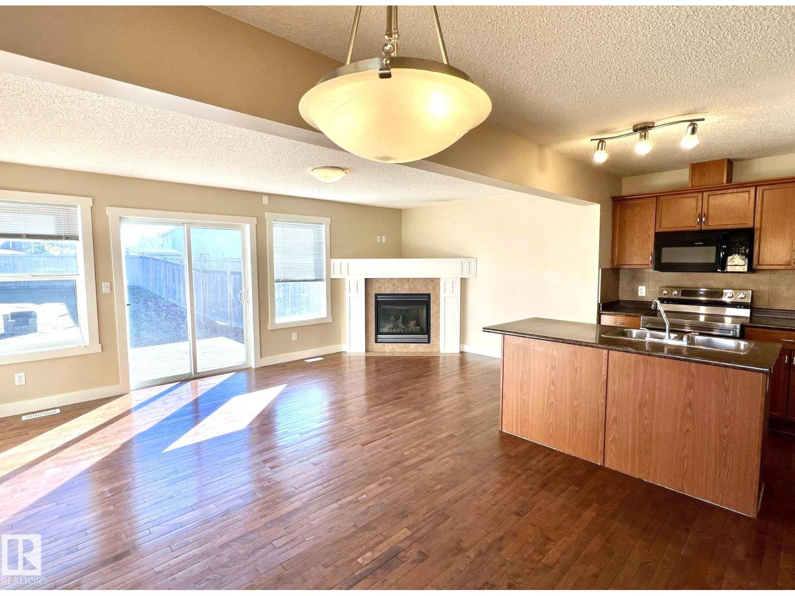 
          3705 11 Street NW
            <br/>
            <span>Edmonton</span>
            , 
            <span>AB</span>
             <span>T6T0E8</span>
        