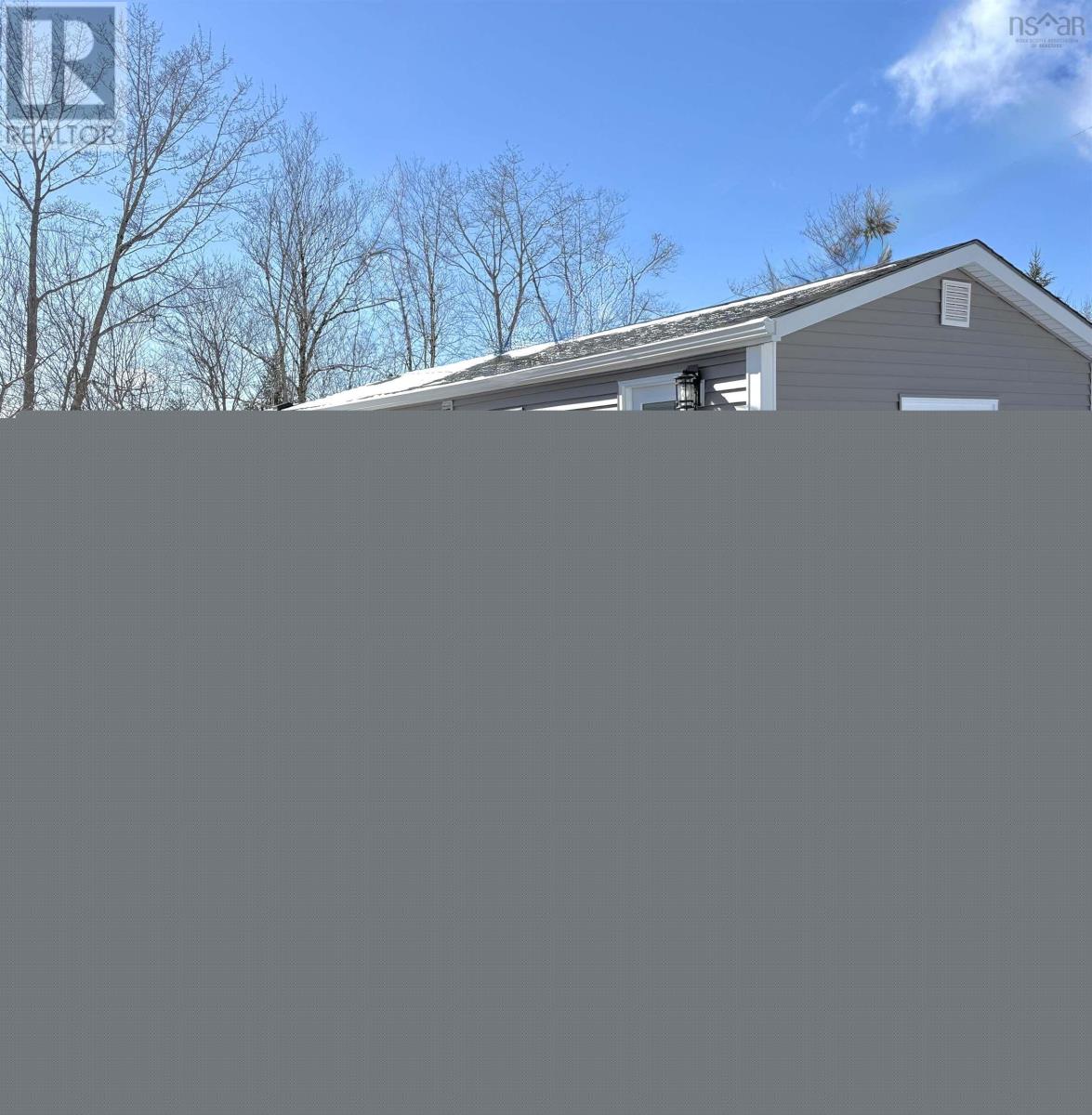 Property 25 of 30 of 11 SNOW WHITE Drive