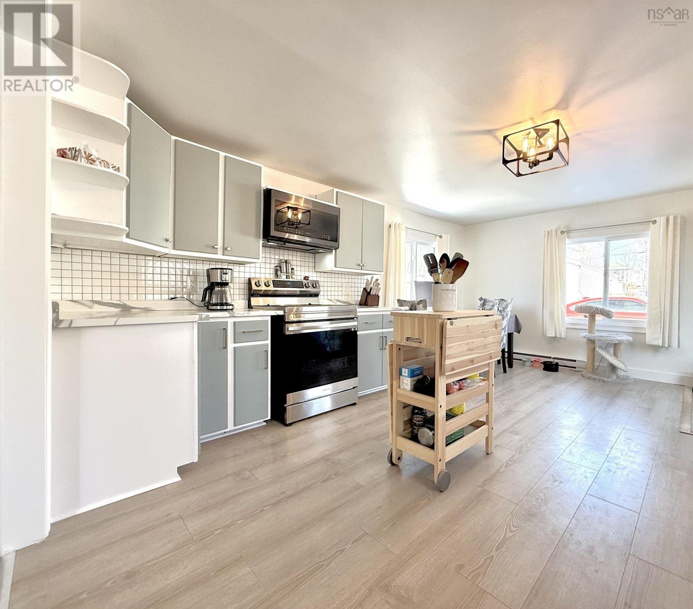 Property 7 of 30 of 11 SNOW WHITE Drive