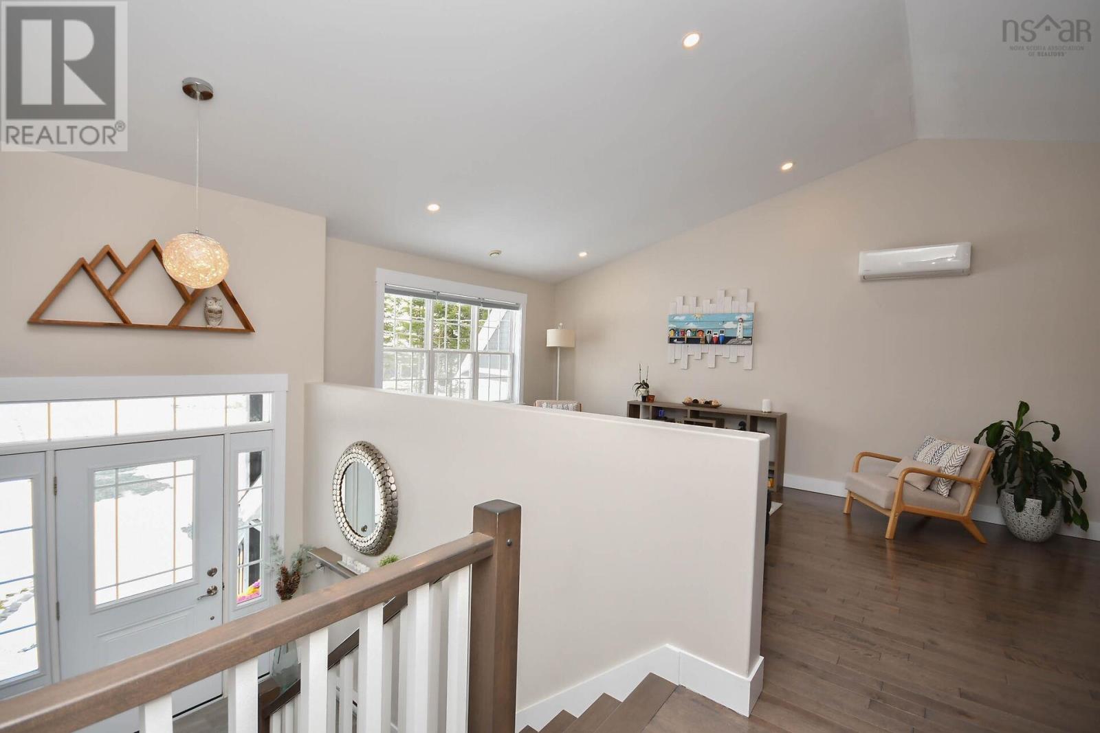 Property 11 of 50 of 44 Yew Street