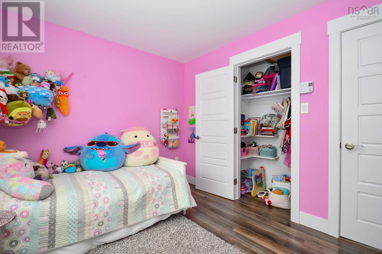 Property 17 of 50 of 44 Yew Street