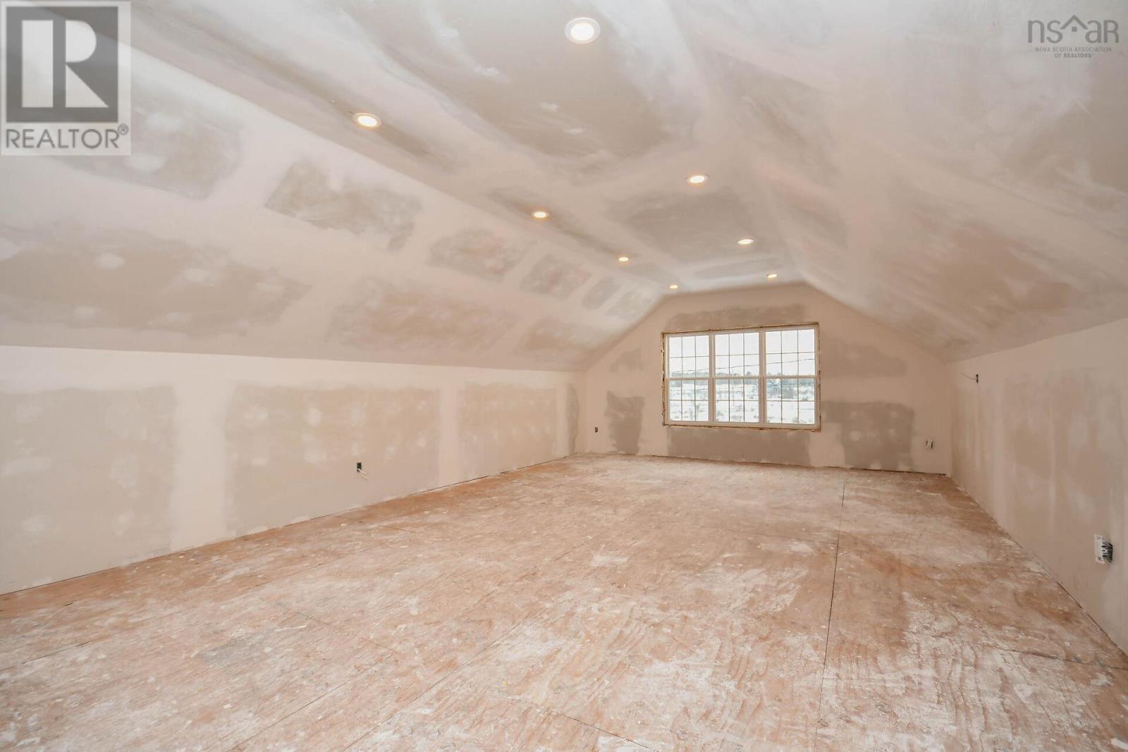 Property 34 of 50 of 44 Yew Street