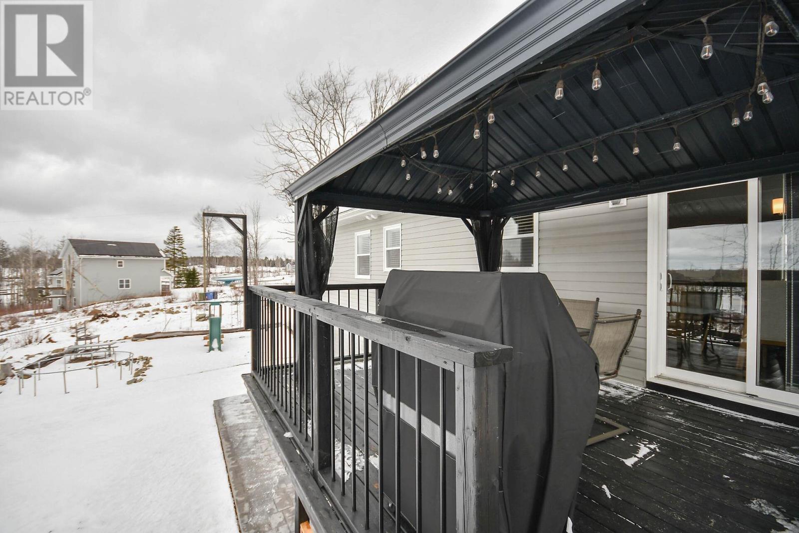 Property 39 of 50 of 44 Yew Street