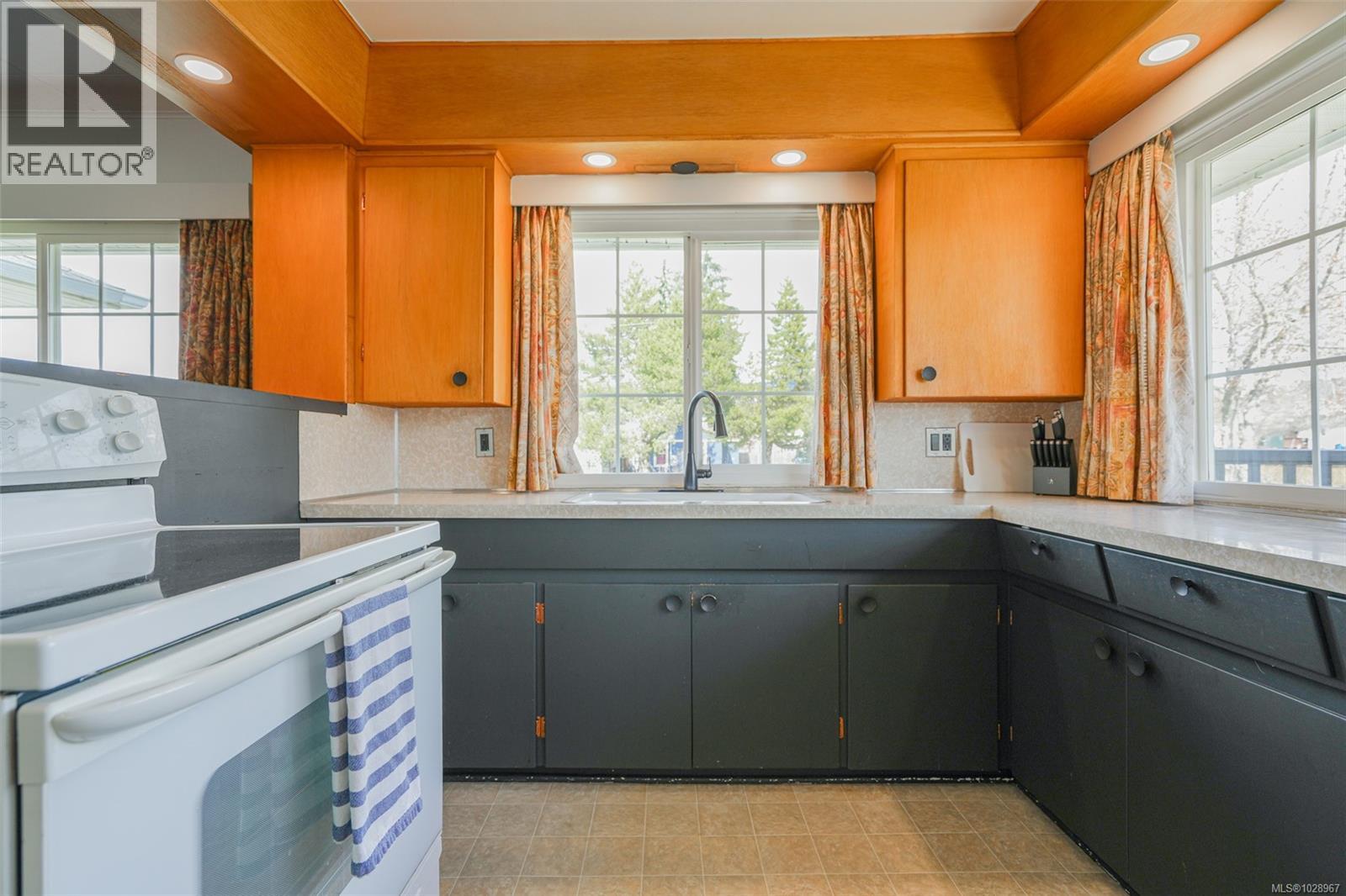 3900 Cedar St, Port Alberni