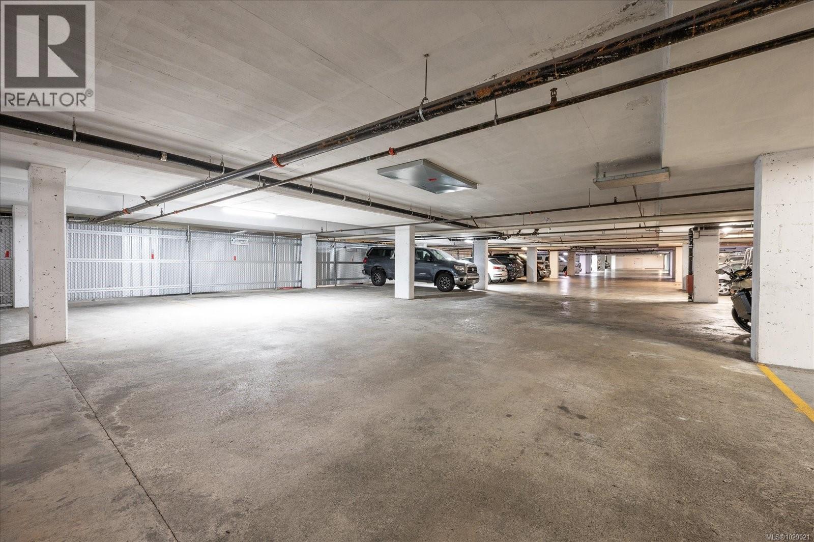 #703 540 STEWART AVE - 32