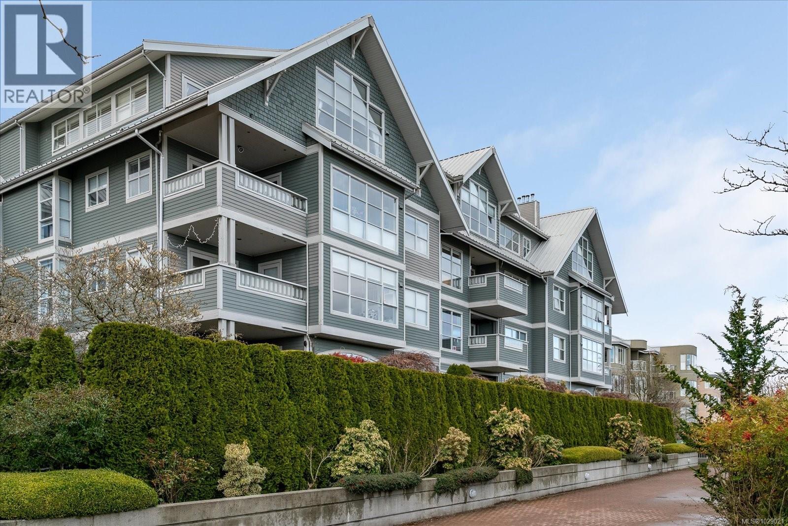 #703 540 STEWART AVE - 34