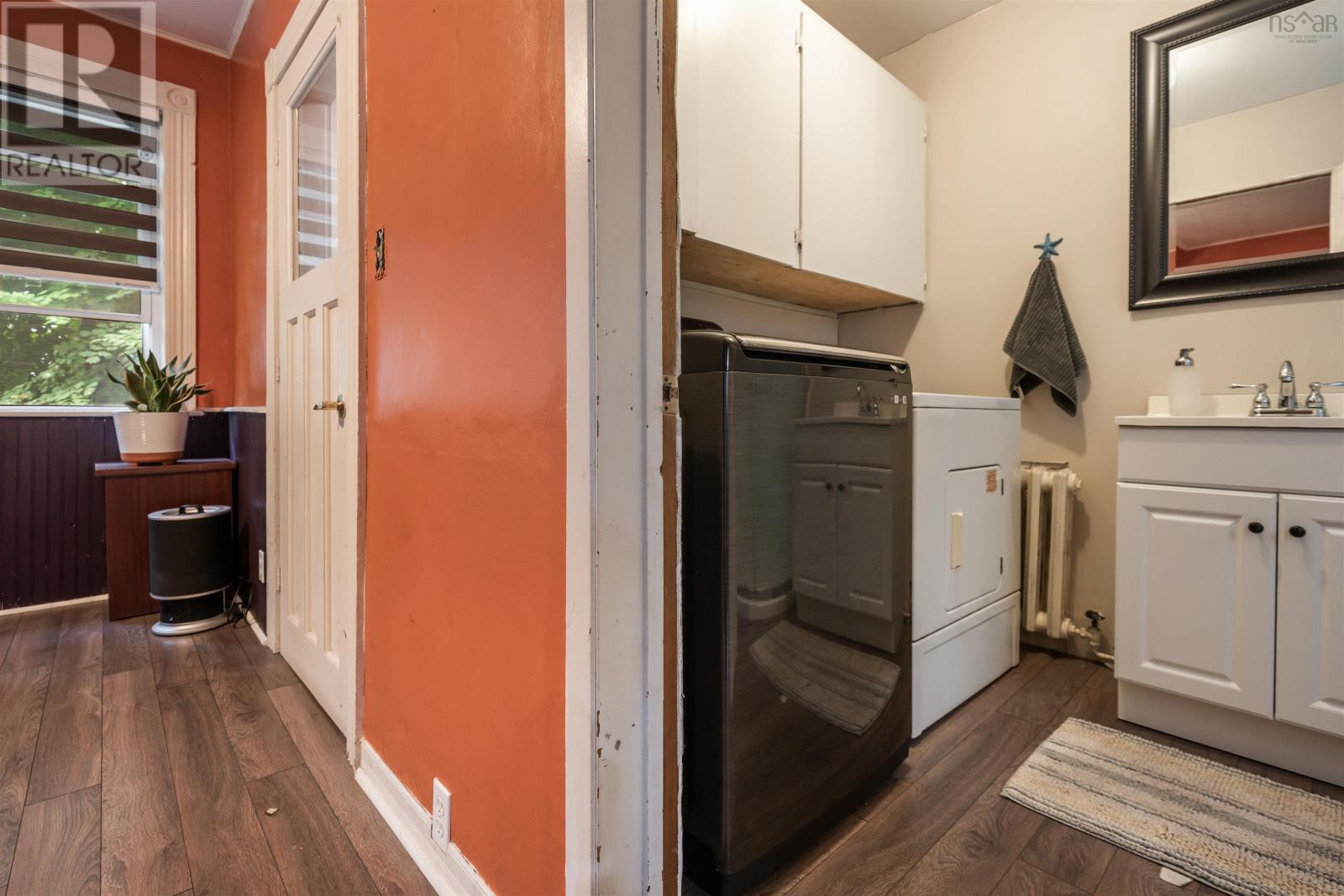 45 BELL STREET - 25