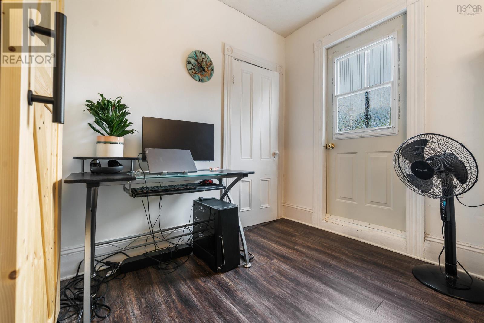 45 BELL STREET - 36