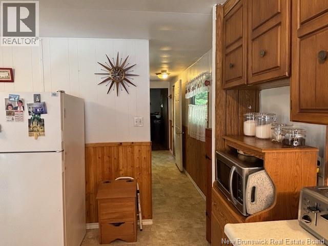 Hallway to bedrooms