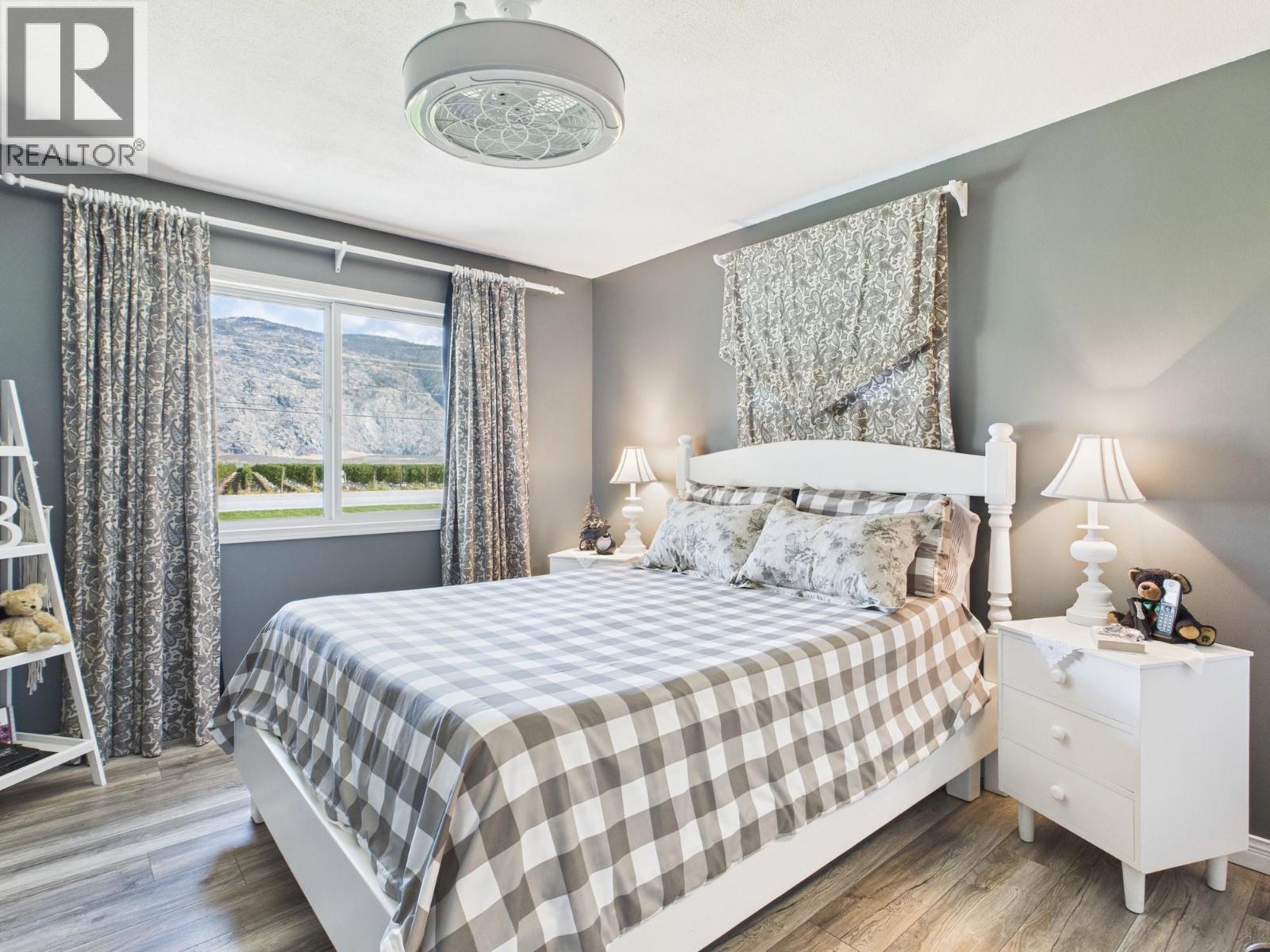 9806 Highway 97, Osoyoos