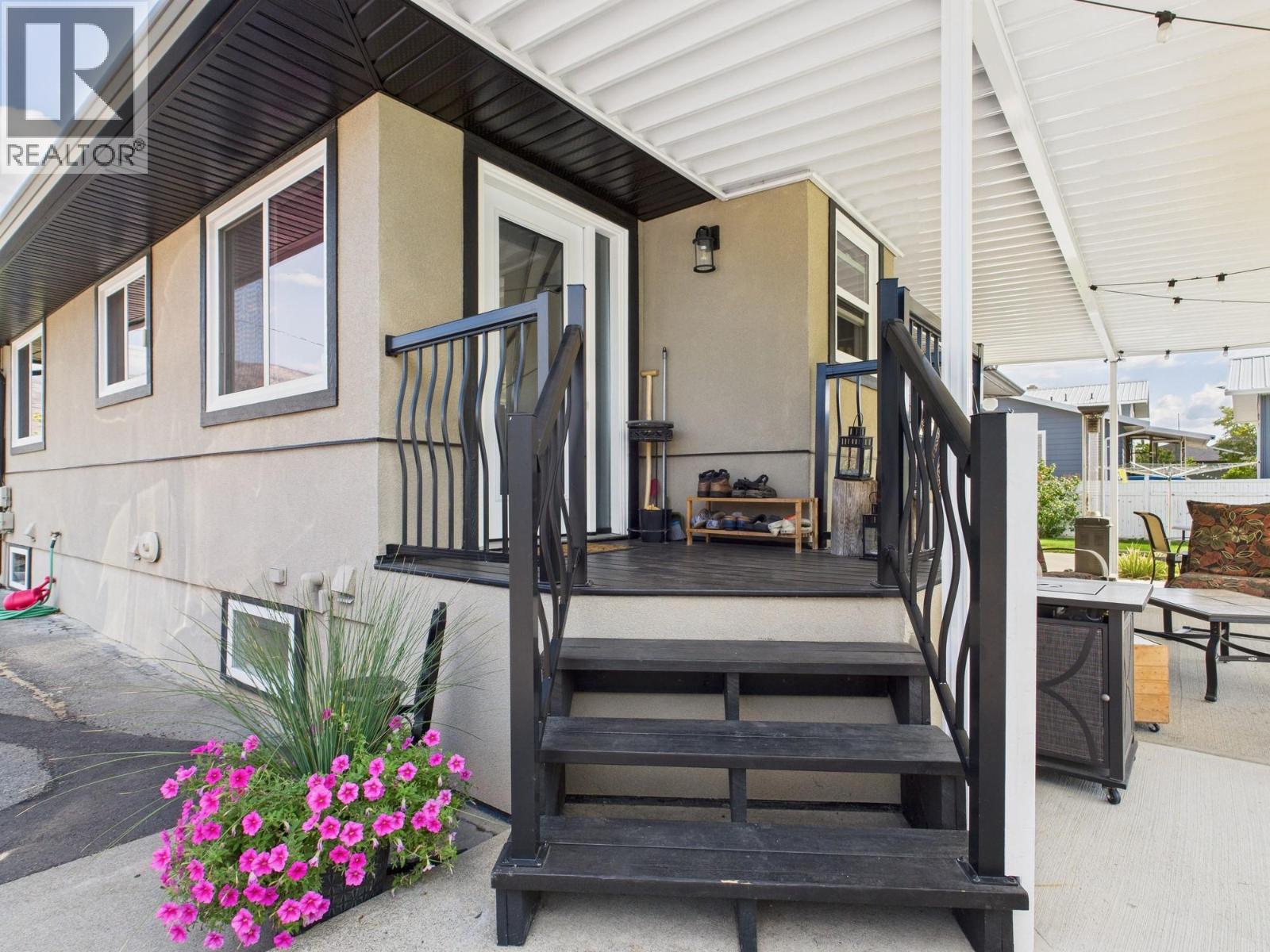 9806 Highway 97, Osoyoos