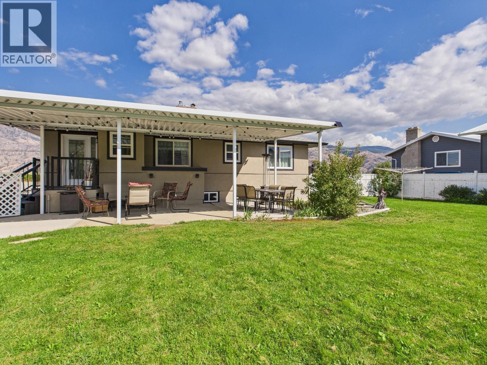 9806 Highway 97, Osoyoos