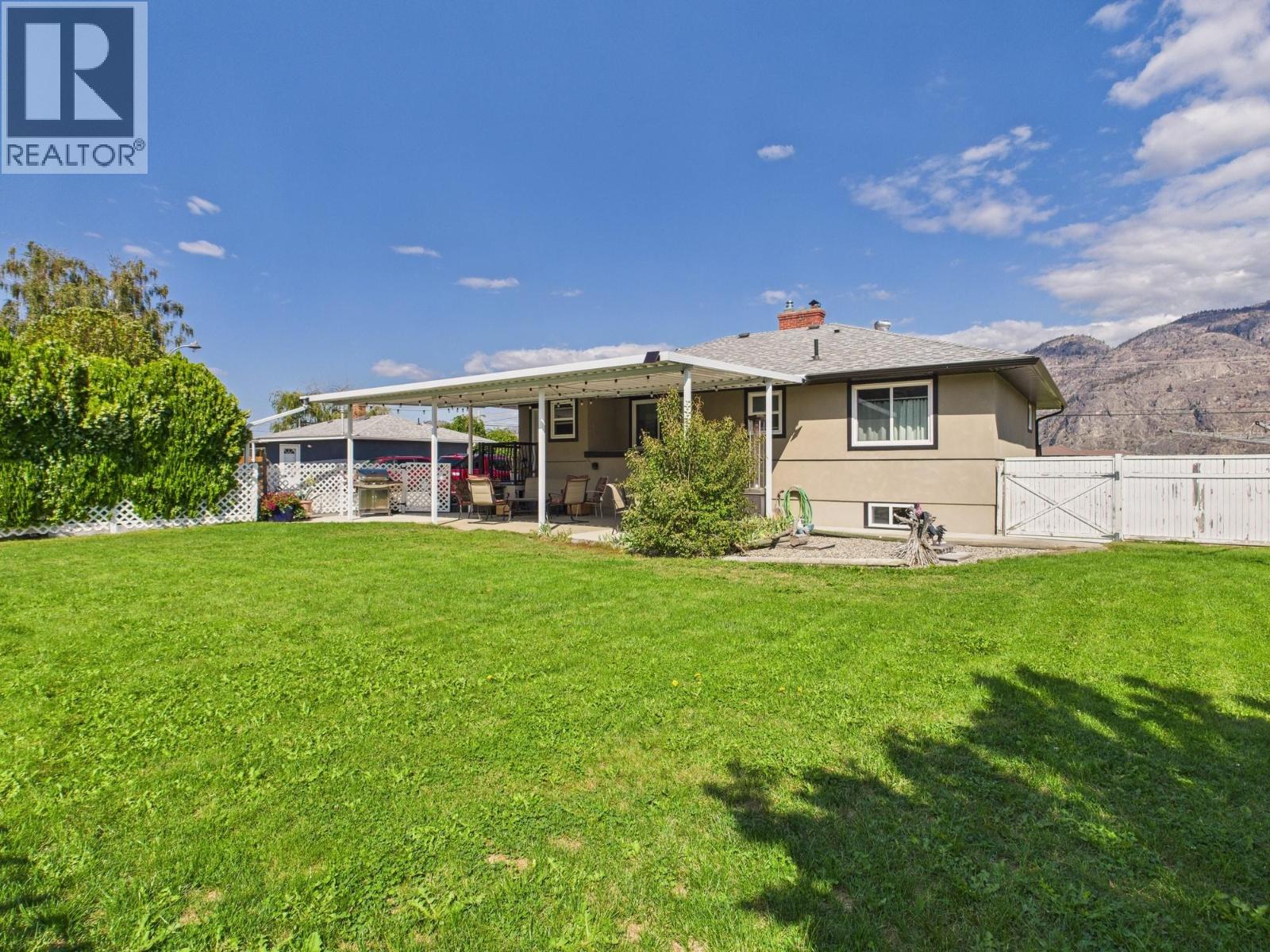 9806 Highway 97, Osoyoos