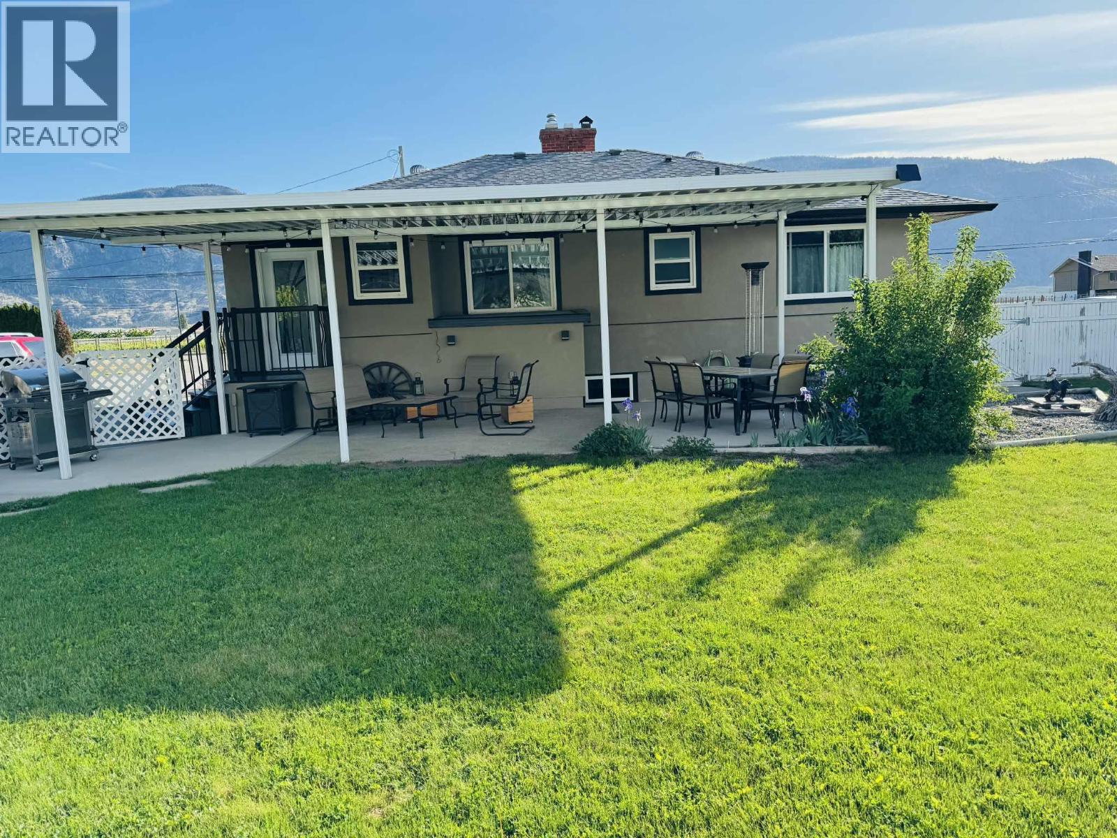 9806 Highway 97, Osoyoos