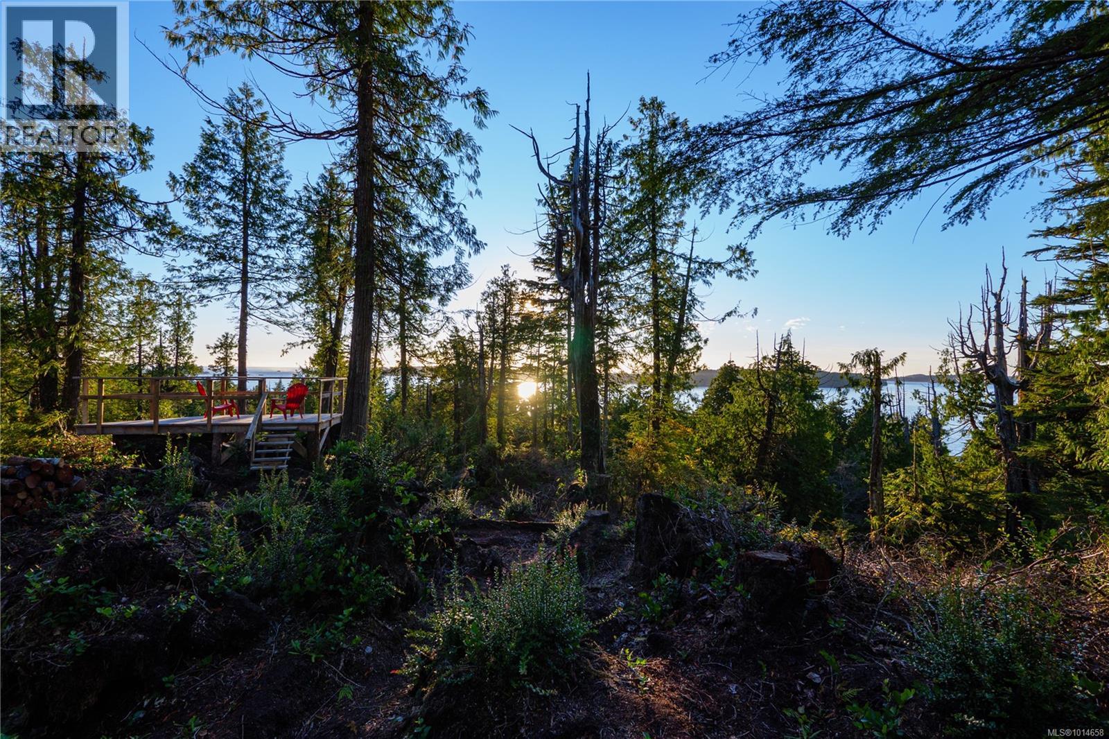 340 Tonquin Park Rd, Tofino