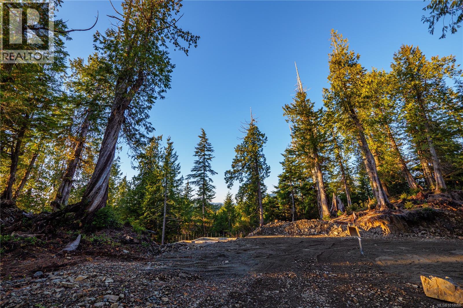 340 Tonquin Park Rd, Tofino