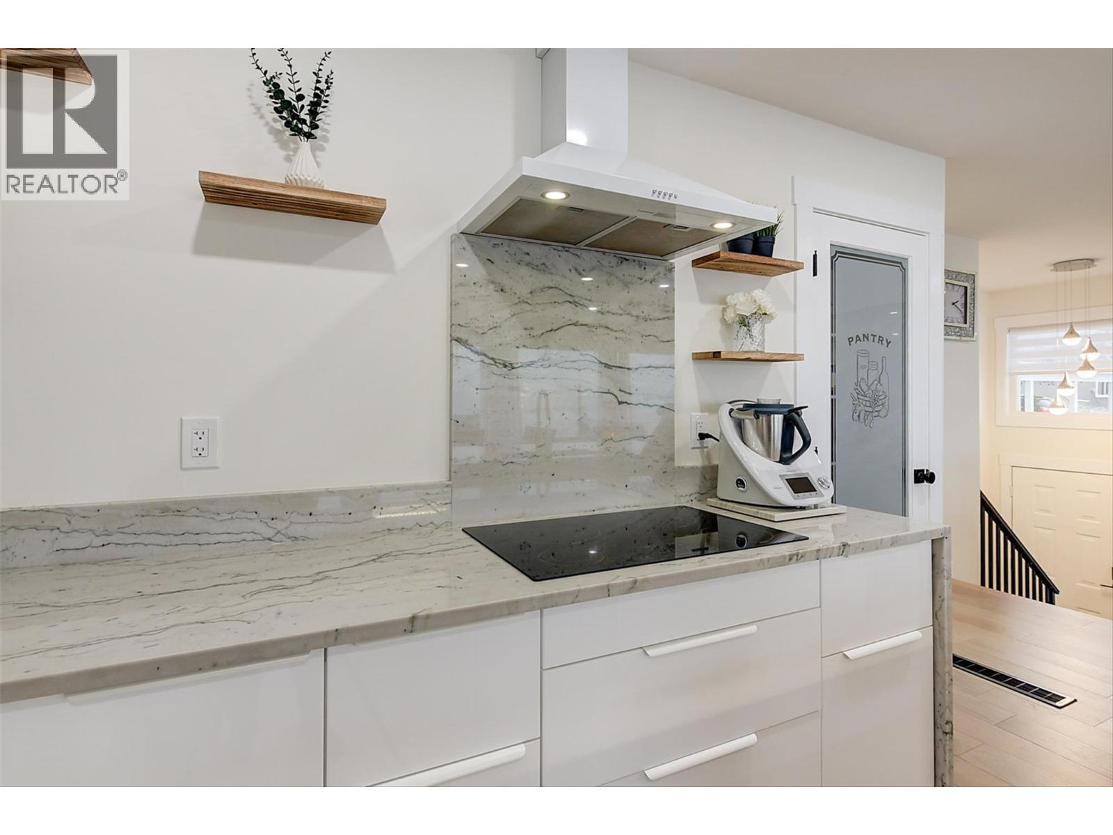  6178 Lipsett Avenue, Peachland