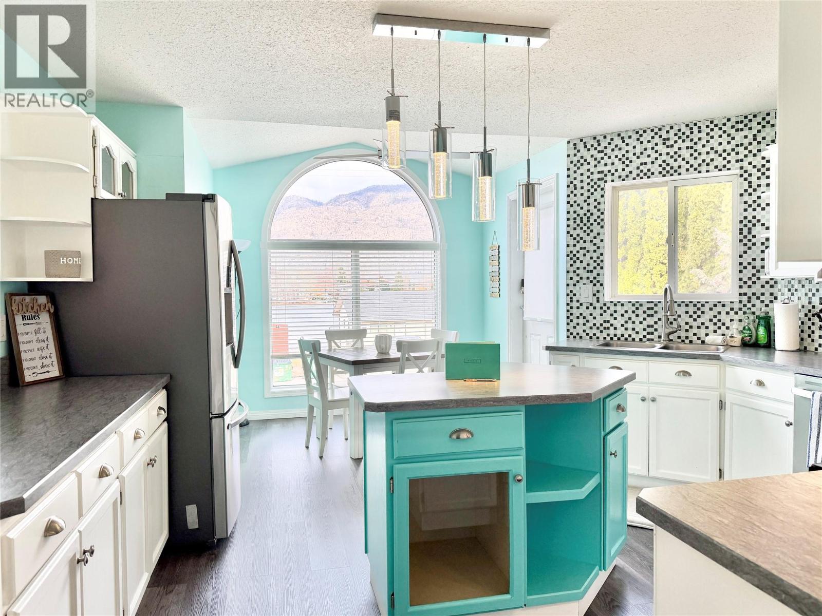 5814 OLEANDER Drive, Osoyoos