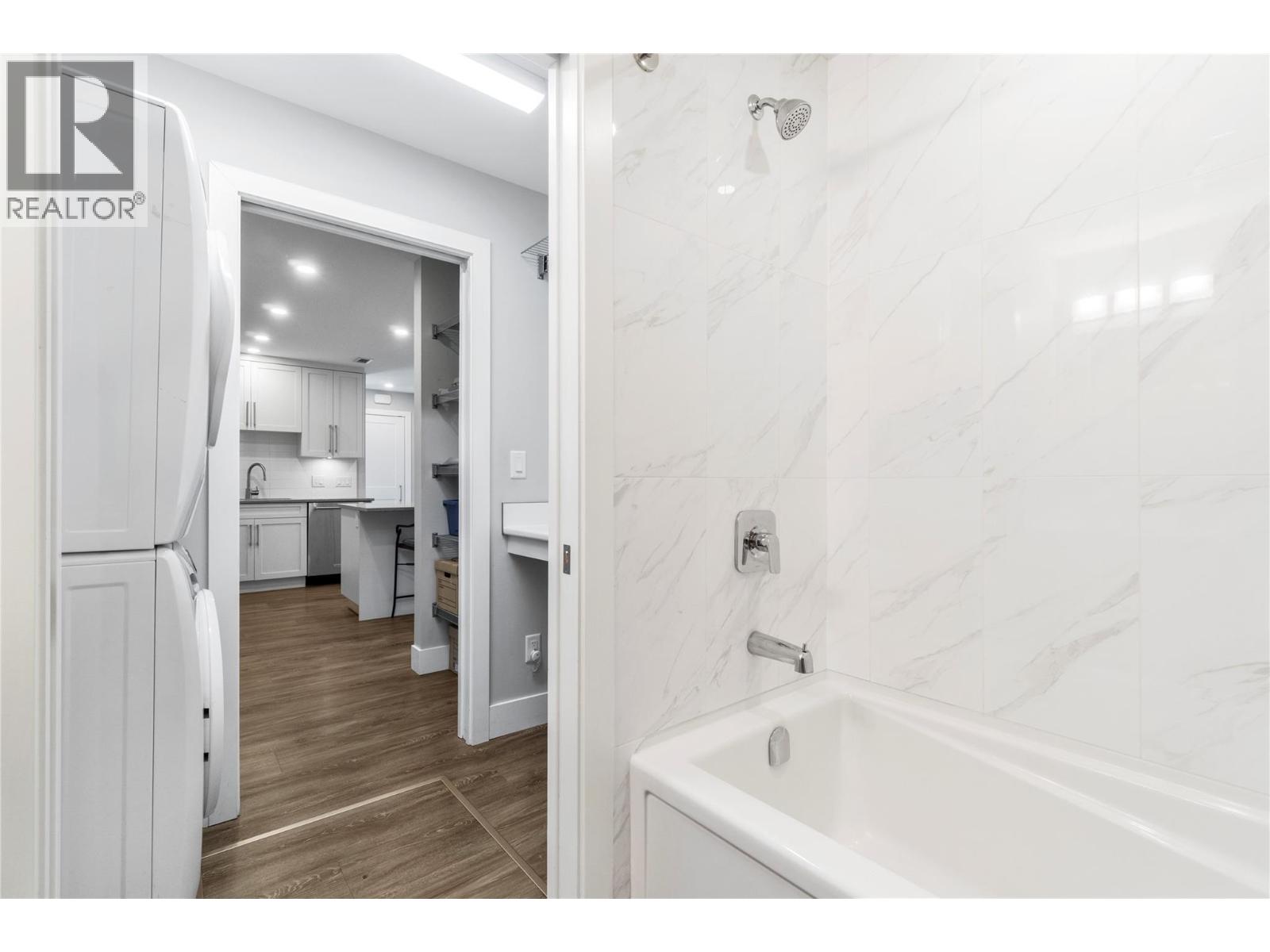 121 Harbourfront Drive NE Unit# 1, Salmon Arm