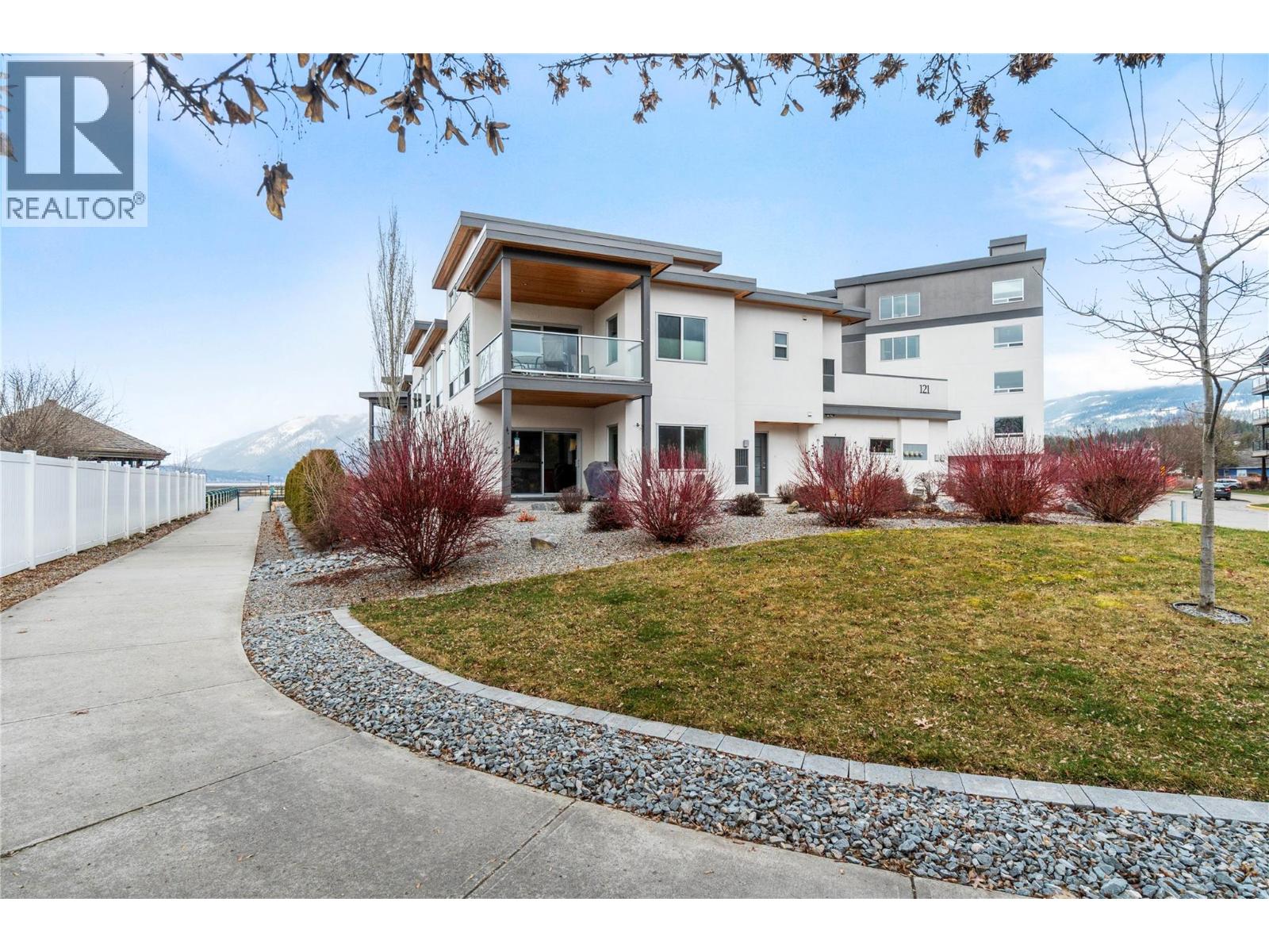 121 Harbourfront Drive NE Unit# 1, Salmon Arm