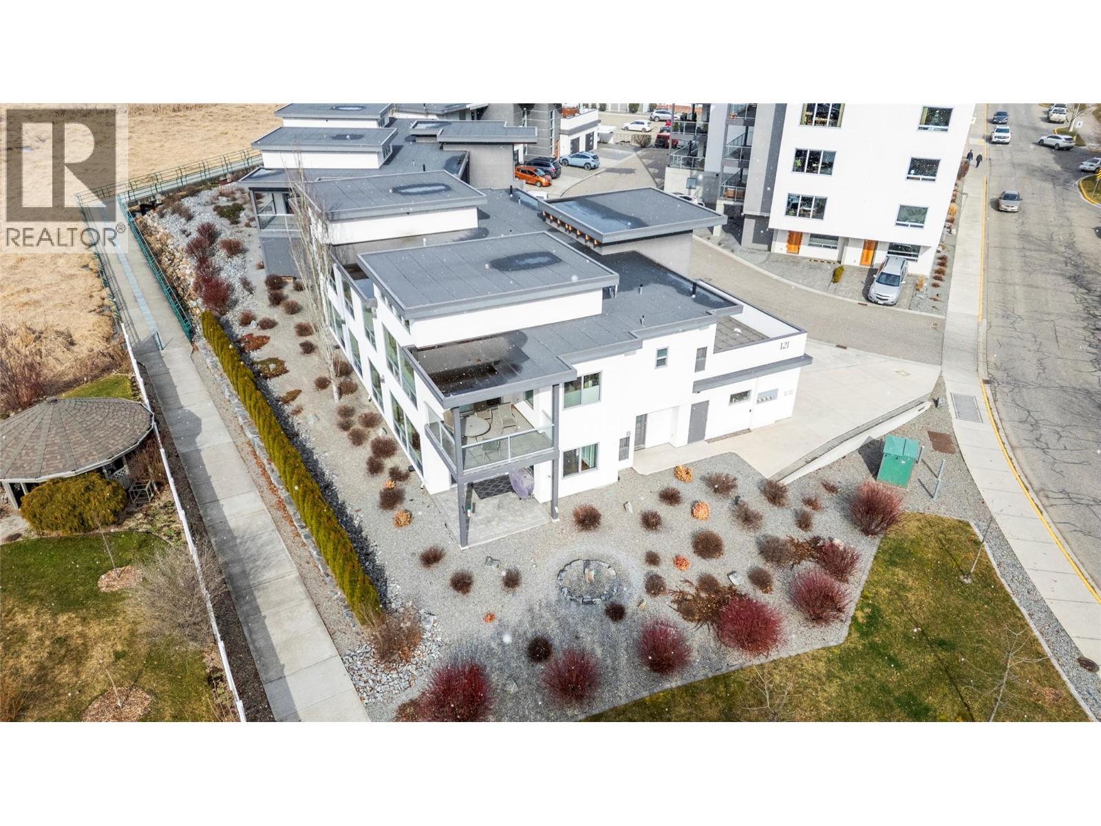 121 Harbourfront Drive NE Unit# 1, Salmon Arm