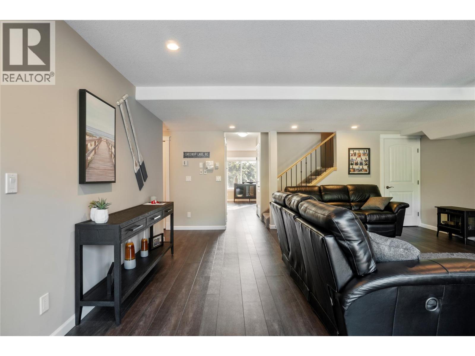 1130 Riverside Avenue Unit# 3, Sicamous